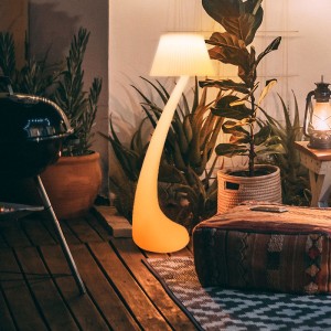 132 εκατοστά ψηλό χρώμα που αλλάζει τη λάμπα δαπέδου LED με διάβρωτο τηλεχειριστήριο